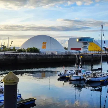 アパート Rivero アビレス